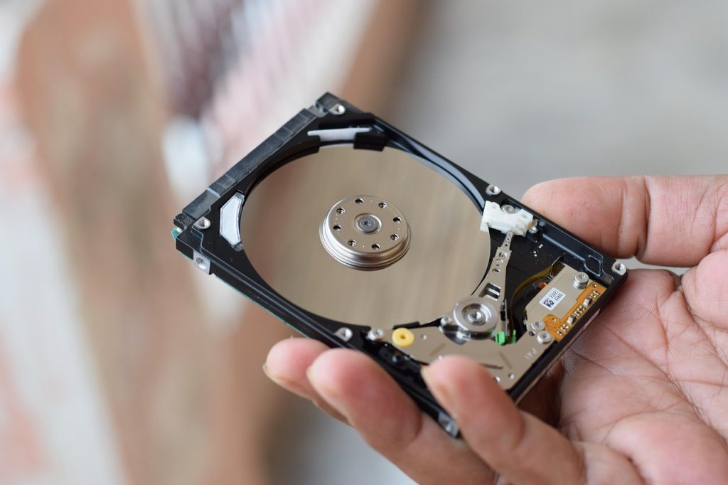 障害が起きて修理が必要なHDD