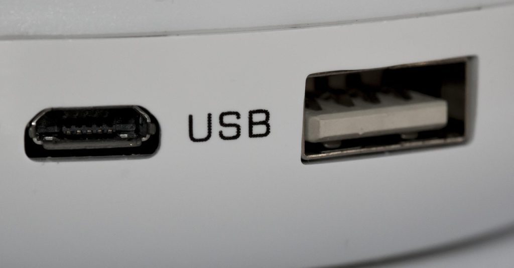 HDDが認識するが読み込めない原因は電力供給不足